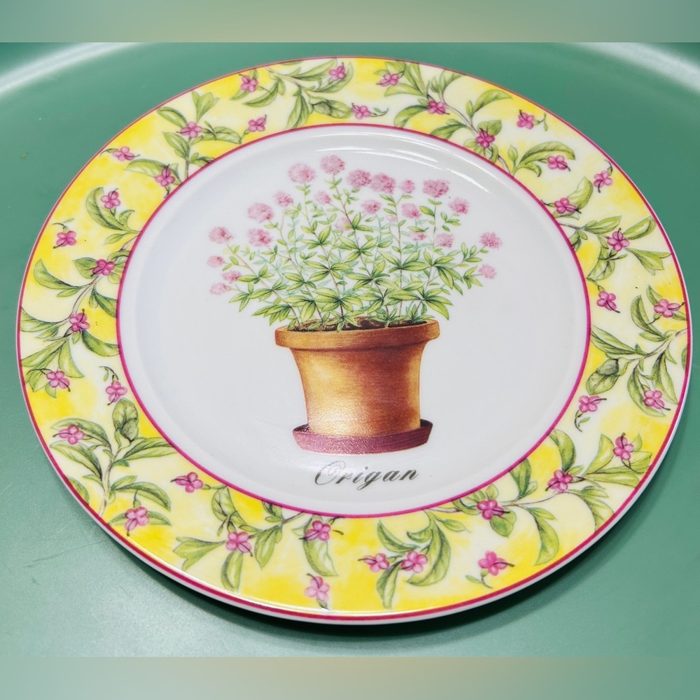 Vintage I. Godinger Email de Limoges 1855 plate. Oregano. Mint condition.